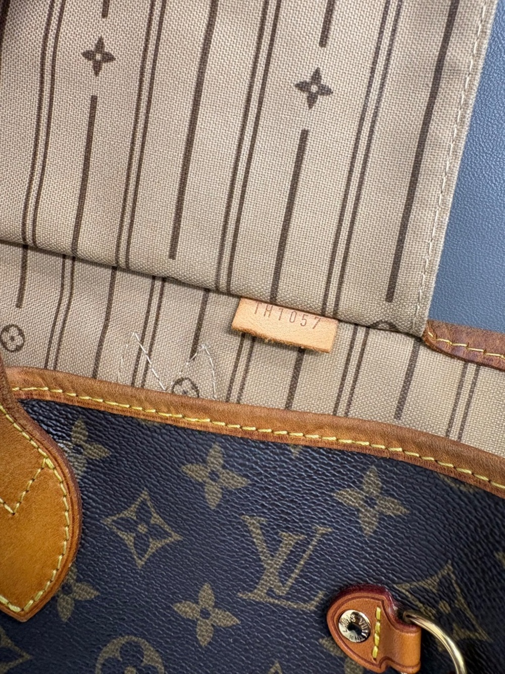 Louis Vuitton Neverfull GM Monogram Canvas - Picture 11 of 13